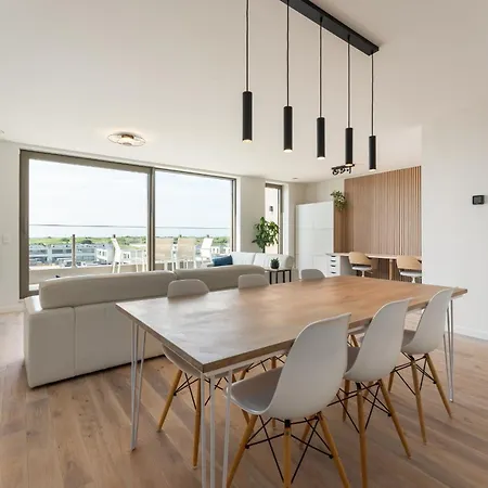 Lichtrijk En Ruim Met Zeezicht - 5p Daire Oostende